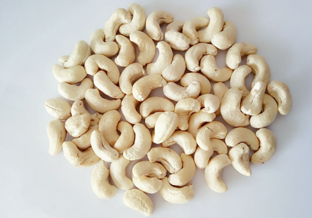 Cashew-nuts-WW450-Vietnam-Raw-Cashews-1 Cashew nuts WW450-Vietnam raw cashews